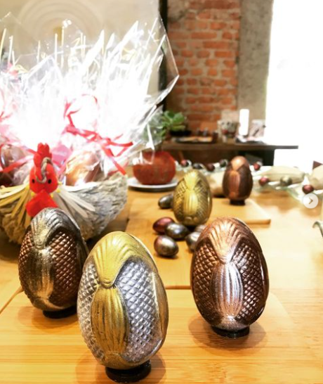 Oeufs de Pâques et chocolats